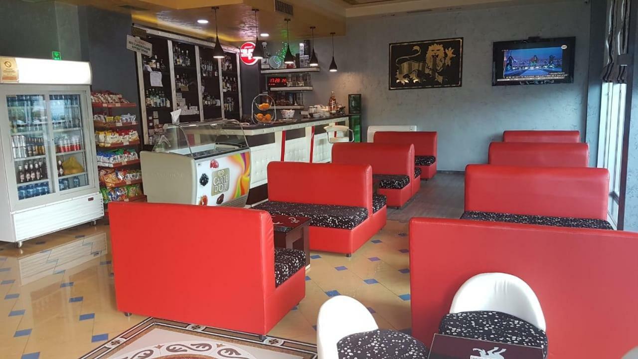 Kompleksi Gjoni Fier Zewnętrze zdjęcie